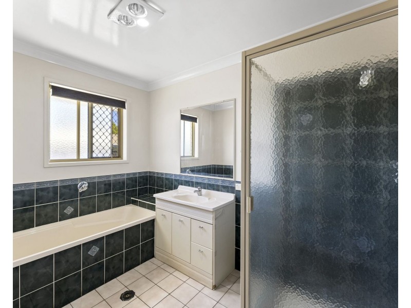 2 Gouldson Drive, Kearneys Spring QLD 4350