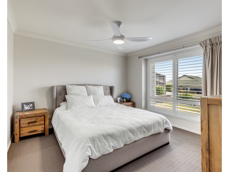 8 Wildcard Drive, Glenvale QLD 4350
