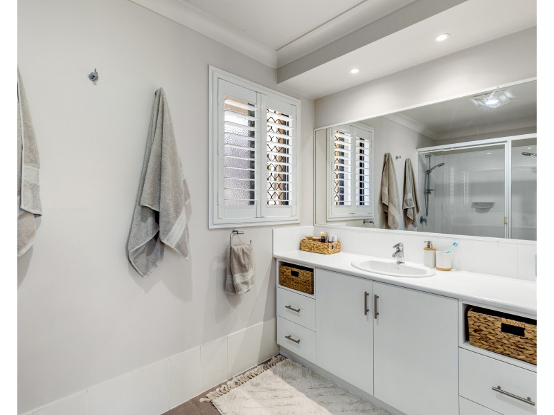 8 Wildcard Drive, Glenvale QLD 4350