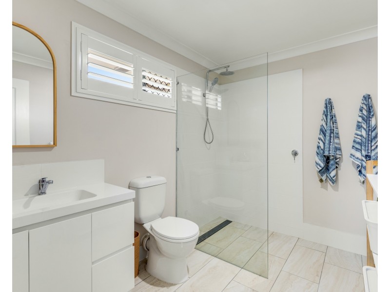 8 Wildcard Drive, Glenvale QLD 4350