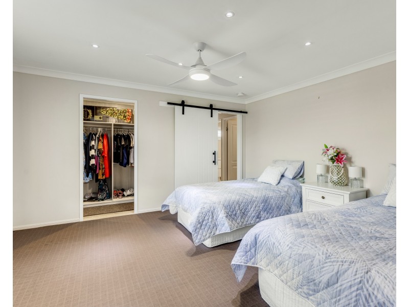 8 Wildcard Drive, Glenvale QLD 4350