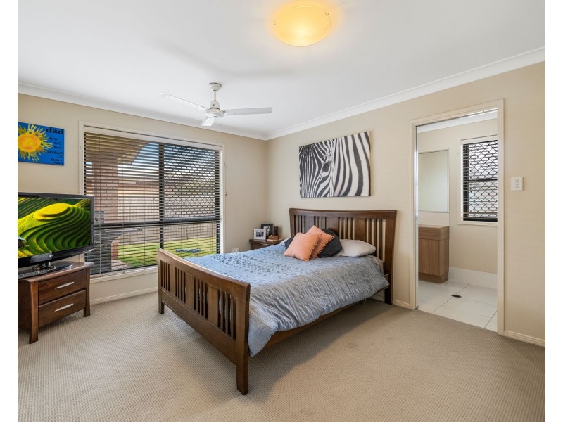 8 Kurrawa Crescent, Glenvale QLD 4350