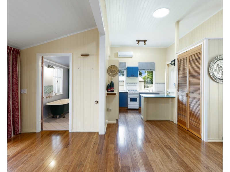 32 Hill Street, Toowoomba City QLD 4350