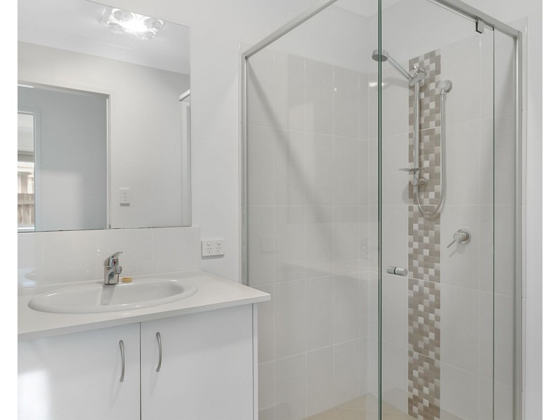Unit 2/6 Tatum Court, Glenvale QLD 4350