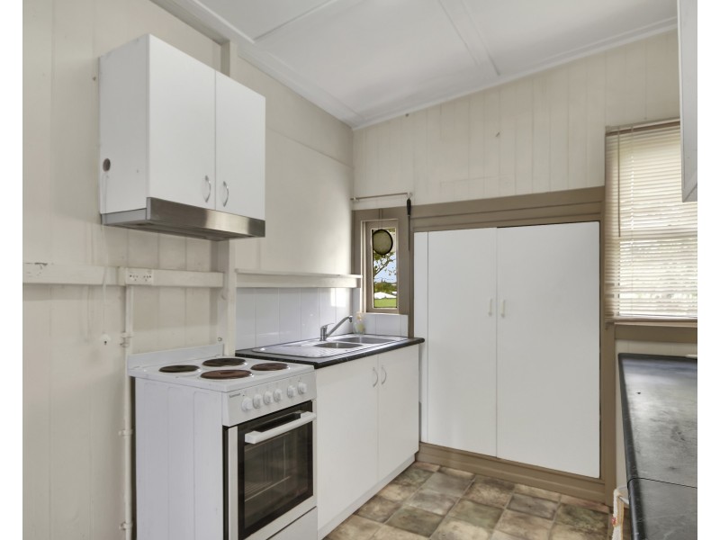 1 Aspect Street, North Toowoomba QLD 4350