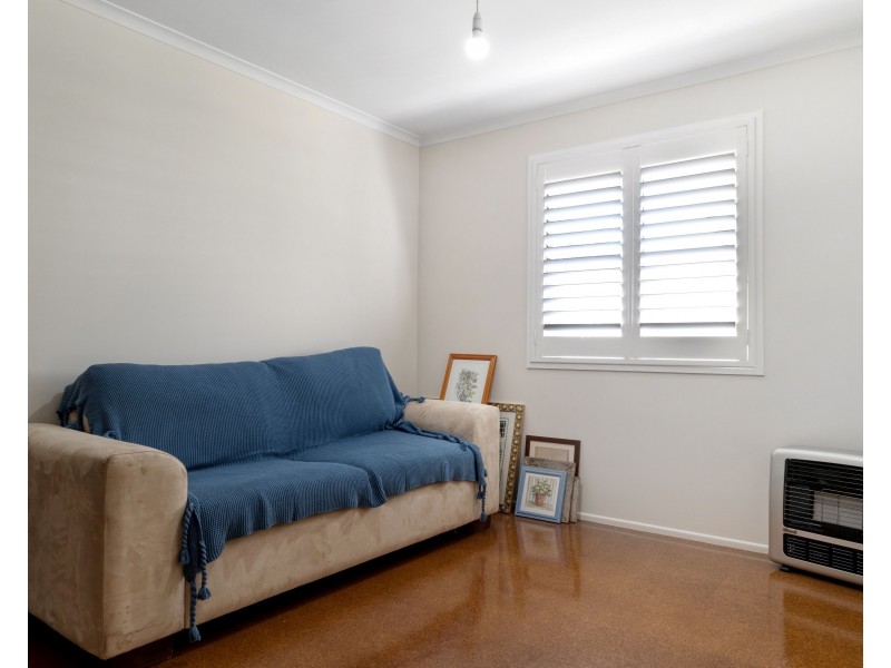 Unit 2/115 Rowbotham Street, Rangeville QLD 4350
