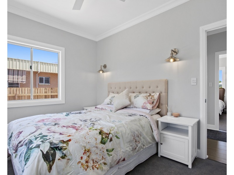2 Merritt Street, Harristown QLD 4350