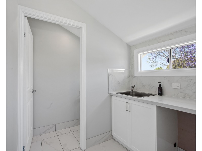 2 Merritt Street, Harristown QLD 4350