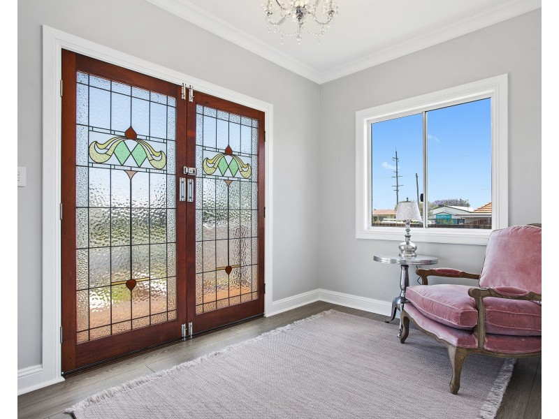 2 Merritt Street, Harristown QLD 4350