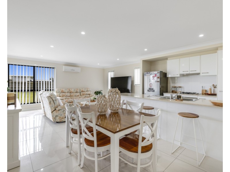 31 Tarcoola Street, Wyreema QLD 4352