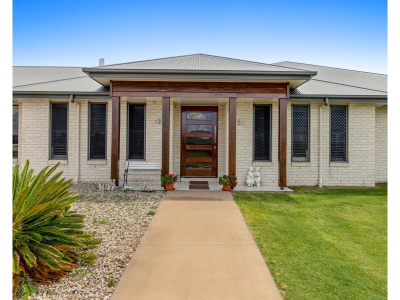 3 Sunrise Court, Gowrie Junction QLD 4352