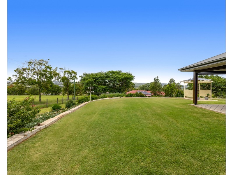 3 Sunrise Court, Gowrie Junction QLD 4352