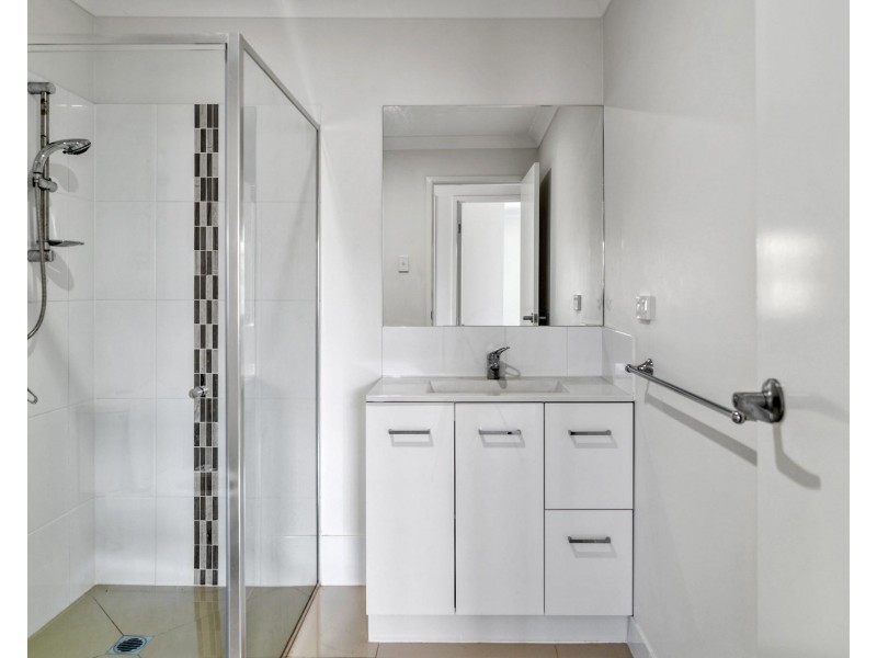 Unit 9a Mia Street, Wyreema QLD 4352