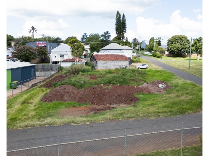 16 Inter Street, North Toowoomba QLD 4350