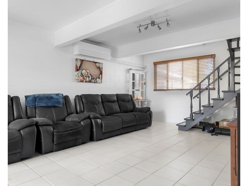 Unit 3/329 Hume Street, South Toowoomba QLD 4350