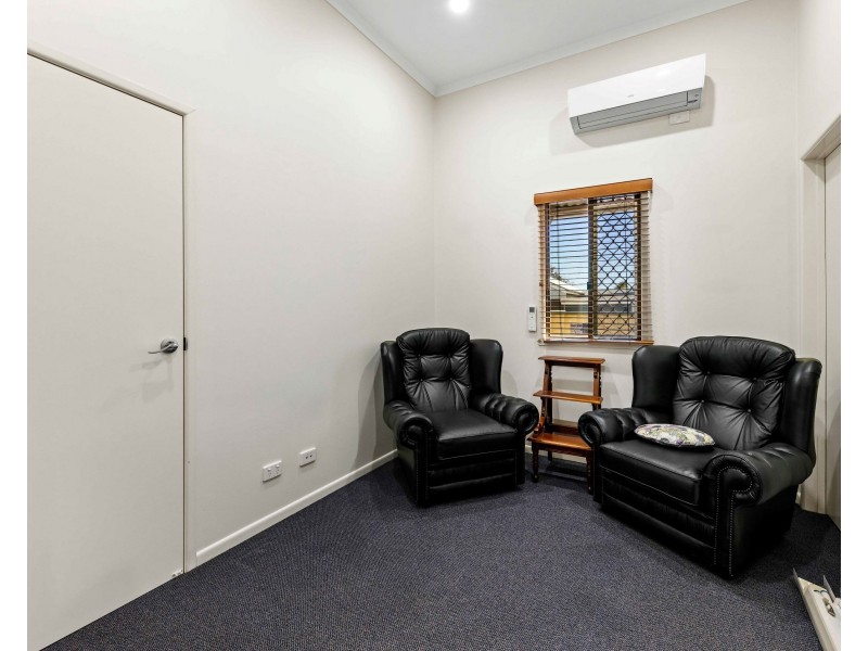 Offices/110 Herries Street, East Toowoomba QLD 4350