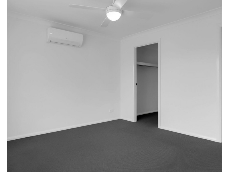 Unit 4/316 Stenner Street, Middle Ridge QLD 4350