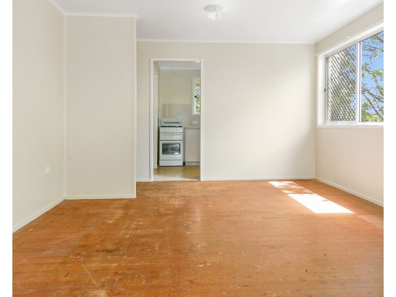 10 Charter Crescent, Rockville QLD 4350