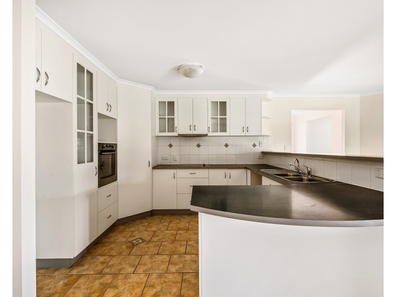 20 Menzies Street, Middle Ridge QLD 4350