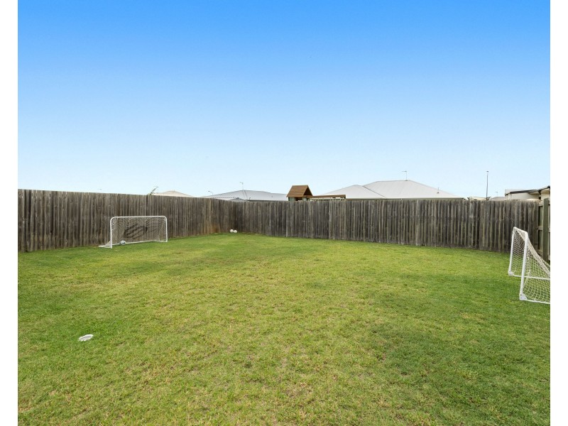 10 Mia Street, Wyreema QLD 4352