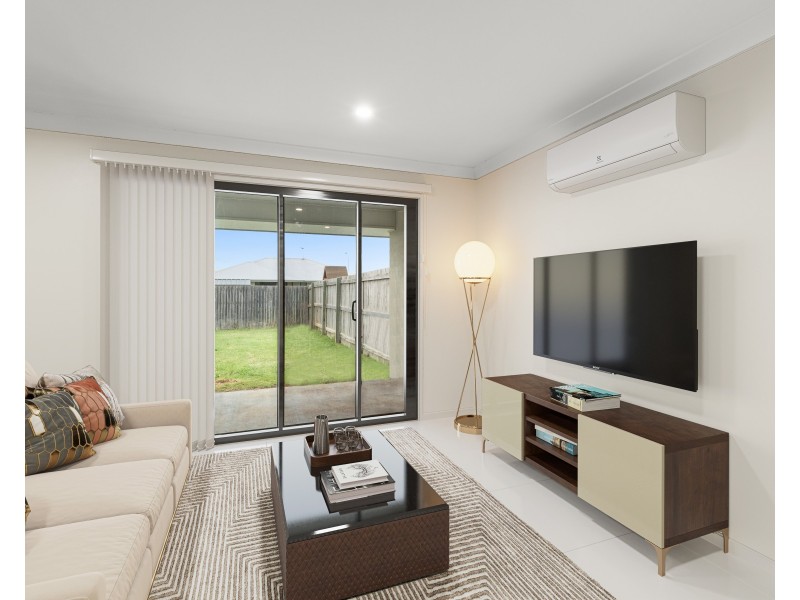 10 Mia Street, Wyreema QLD 4352