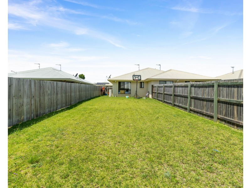 25 Weebah Place, Cambooya QLD 4358