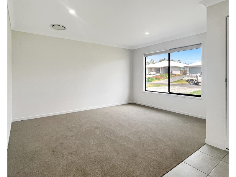 26 Vanessa Crescent, Cotswold Hills QLD 4350