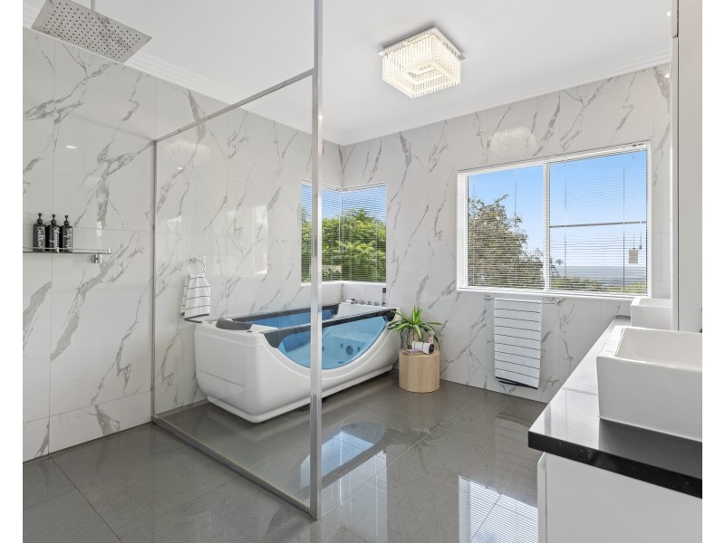 90 Tourist Road, Rangeville QLD 4350