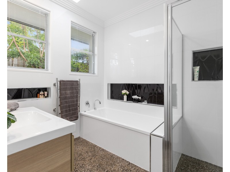 90 Tourist Road, Rangeville QLD 4350