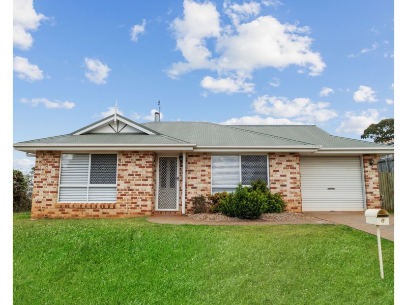 6 Obeirne Street, Kearneys Spring QLD 4350