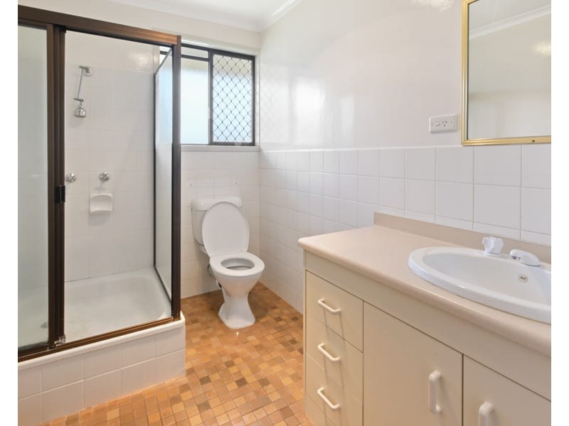 Unit 2/13 Dumba Street, Harristown QLD 4350