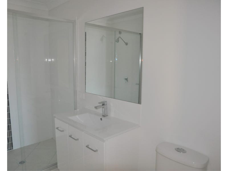 Unit 2/17 Diva Lane, Glenvale QLD 4350