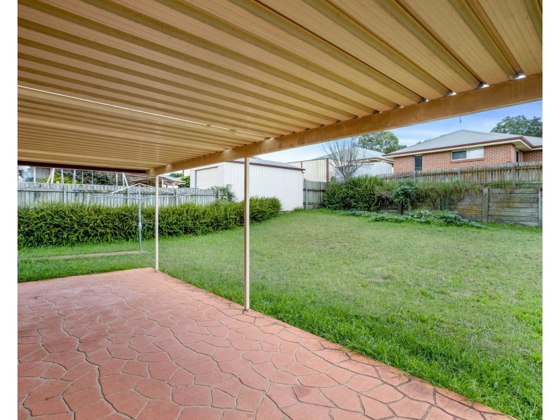 11 Baron Court, Wilsonton QLD 4350