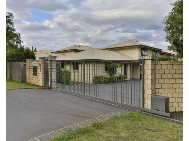 Unit 11/66 Tara Street, Wilsonton QLD 4350