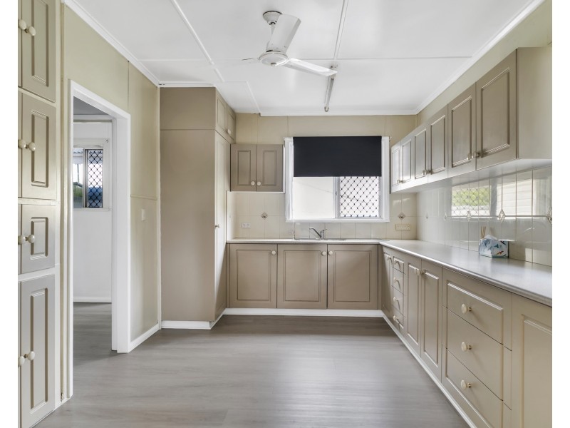 8 Blackwood Street, Harristown QLD 4350