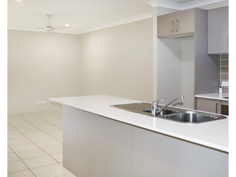 Unit 1/23 Cardamon Crescent, Glenvale QLD 4350