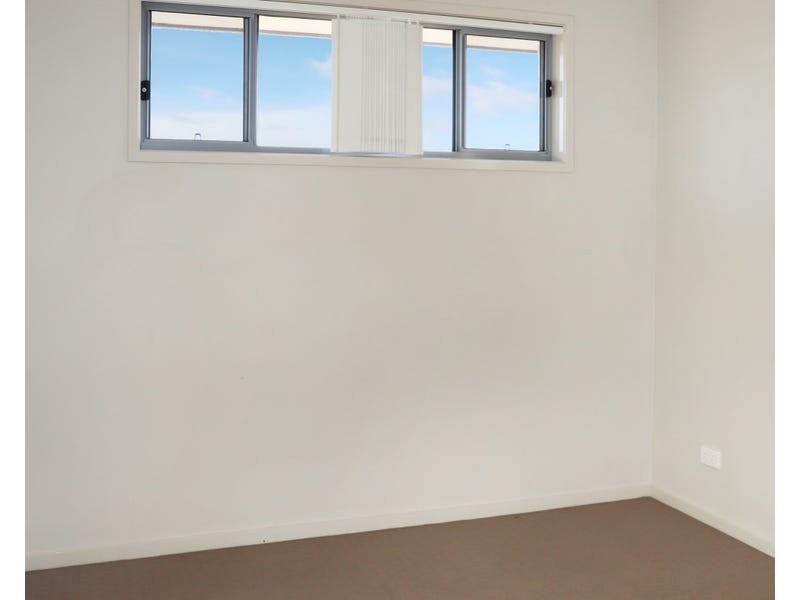 Unit 1/23 Cardamon Crescent, Glenvale QLD 4350