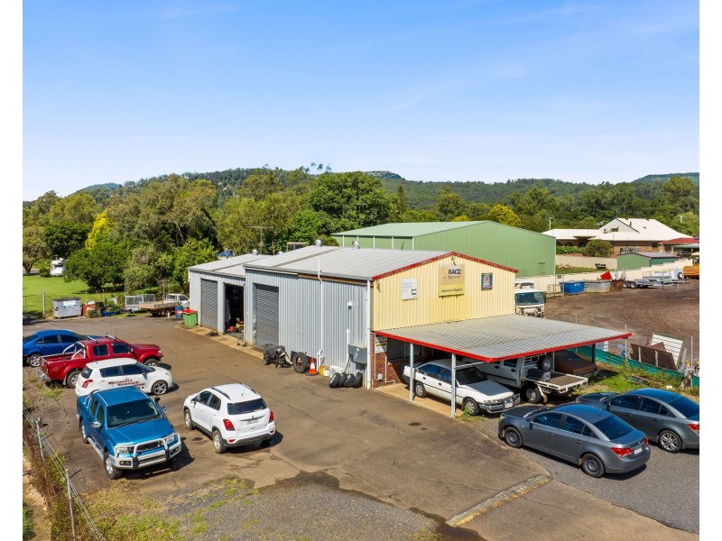 8571 Warrego Highway, Withcott QLD 4352