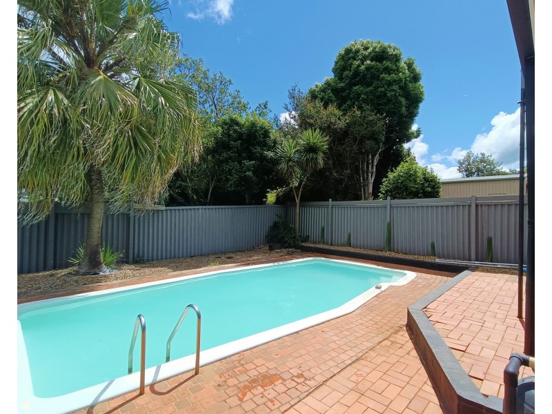 27 Loveday Street, Rangeville QLD 4350