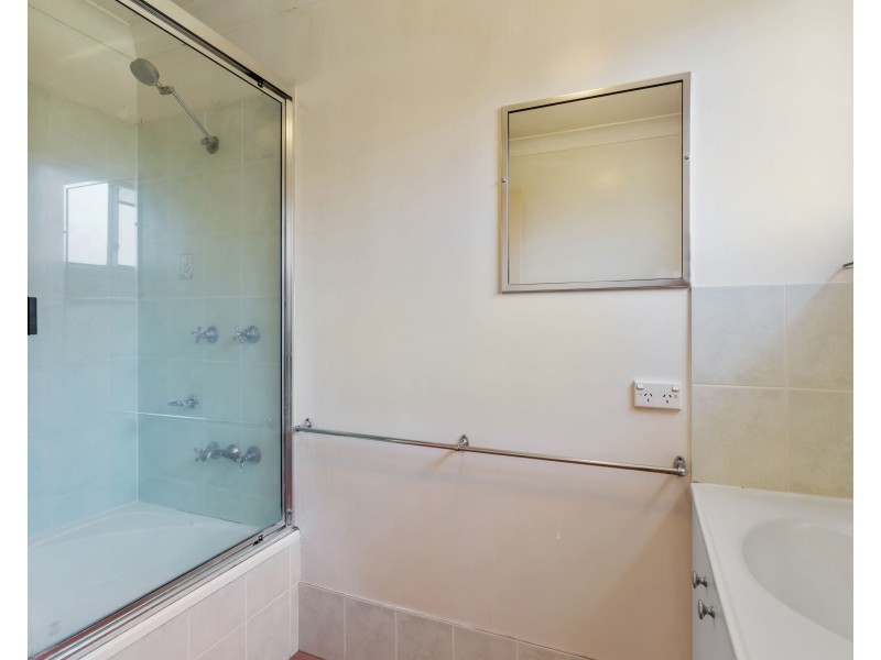 Unit 1/5 Amanda Drive, Centenary Heights QLD 4350