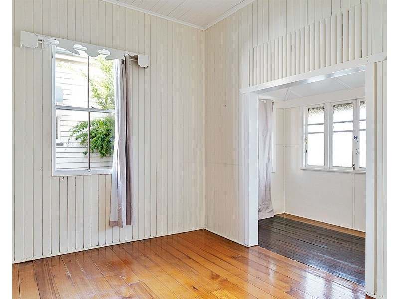 71 Alford Street, Mount Lofty QLD 4350