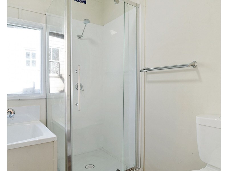 71 Alford Street, Mount Lofty QLD 4350