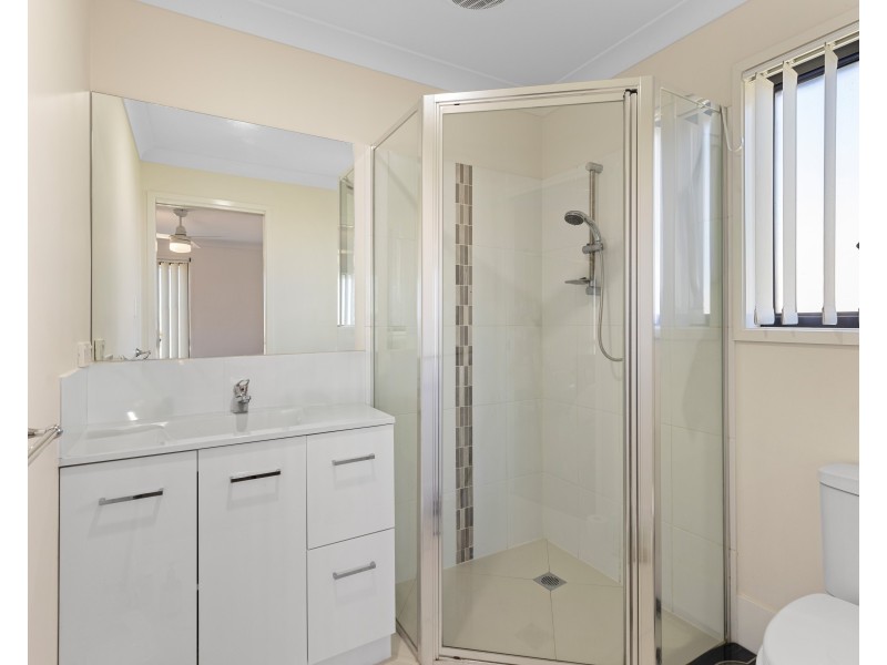 43 Mia Street, Wyreema QLD 4352