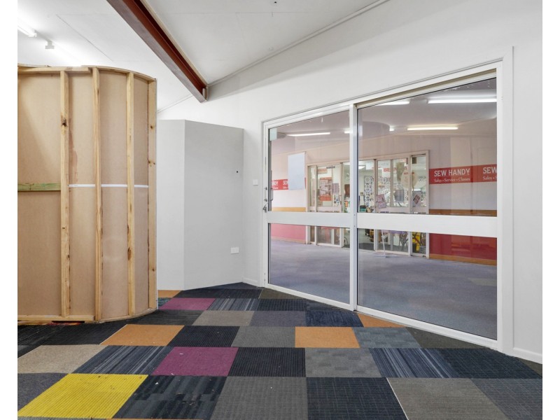 Shop 12/8 Hume Street, North Toowoomba QLD 4350