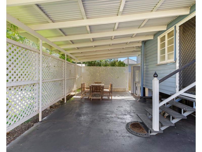 11 Clairmont Street, Newtown QLD 4350