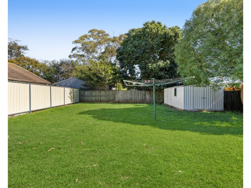 11 Clairmont Street, Newtown QLD 4350