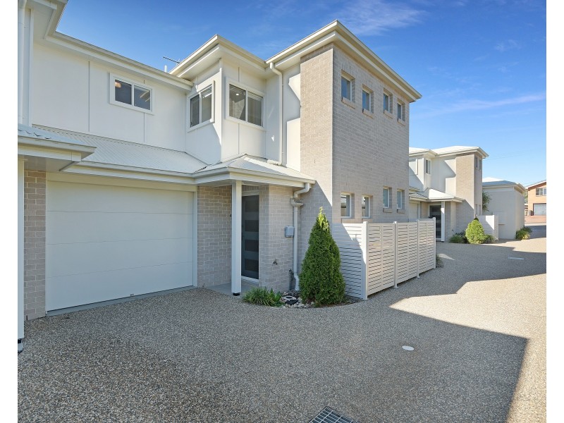 Unit 4/19 Cranley Street, South Toowoomba QLD 4350