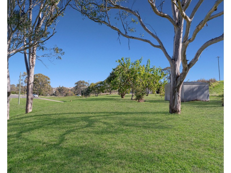 1 Schmidt Court, Top Camp QLD 4350