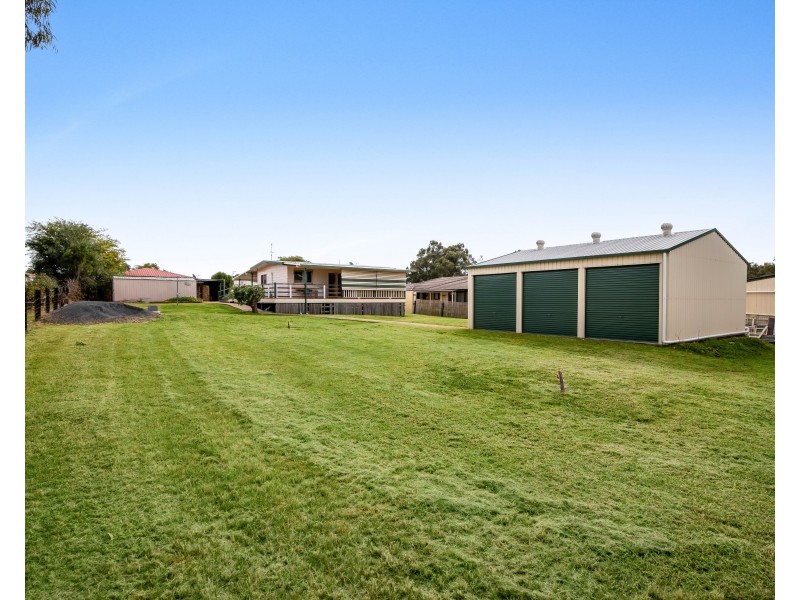 7 Highland Park Road, Meringandan West QLD 4352