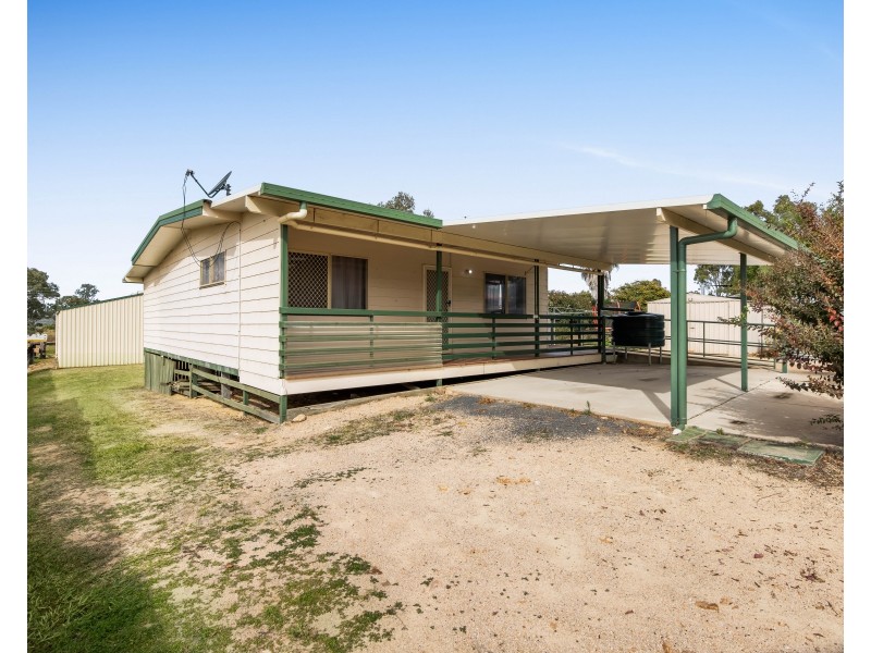 7 Highland Park Road, Meringandan West QLD 4352